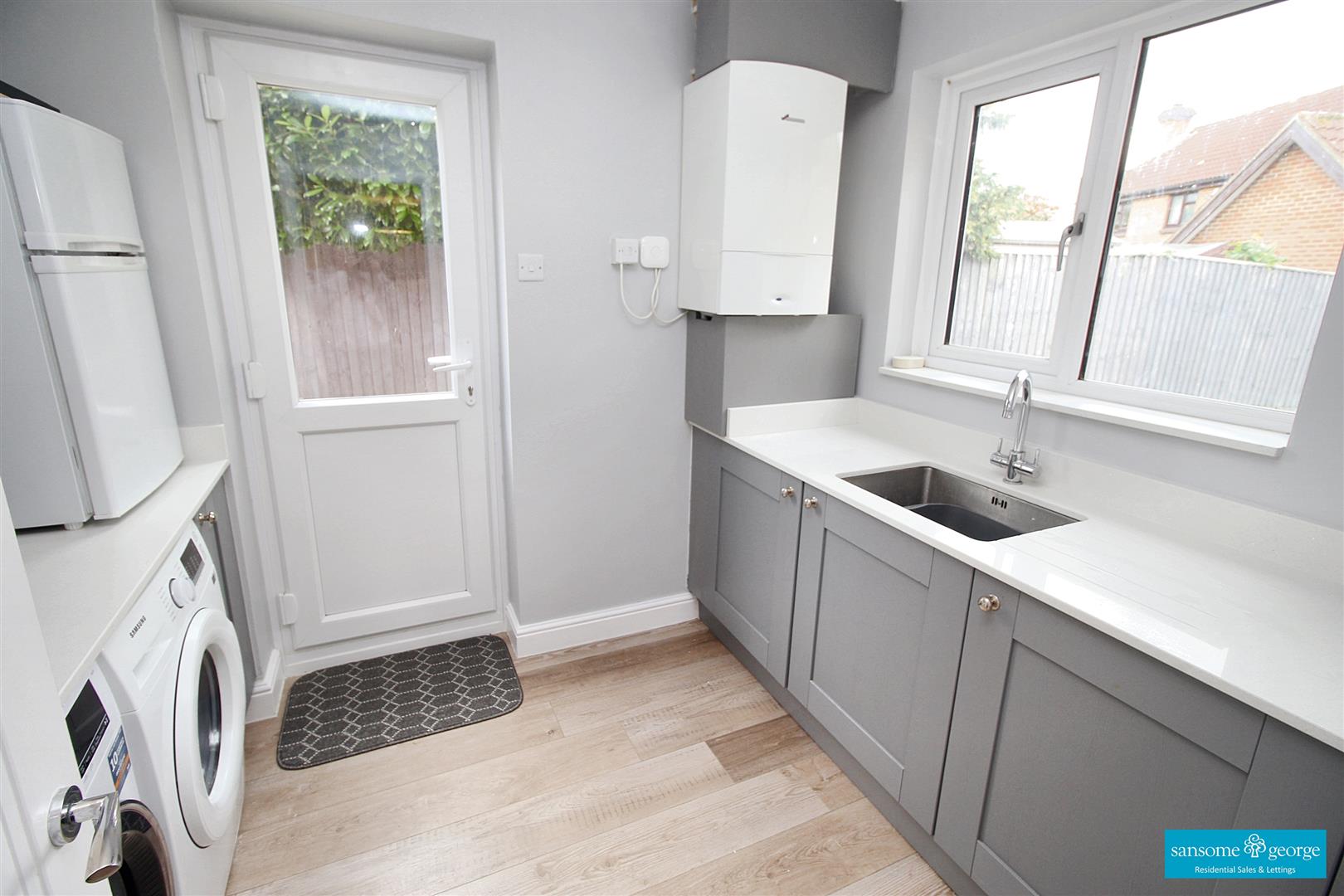 Farmiloe Close, Purley On Thames, Reading